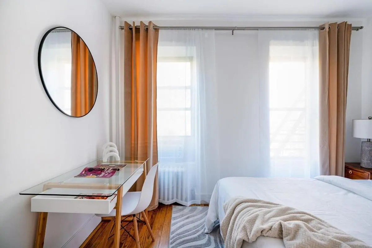444-3A Newly Renovated 1Br - Elevator Building Apartment New York