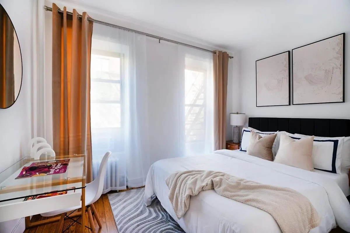 444-3A Newly Renovated 1Br - Elevator Building Apartment New York 0*,