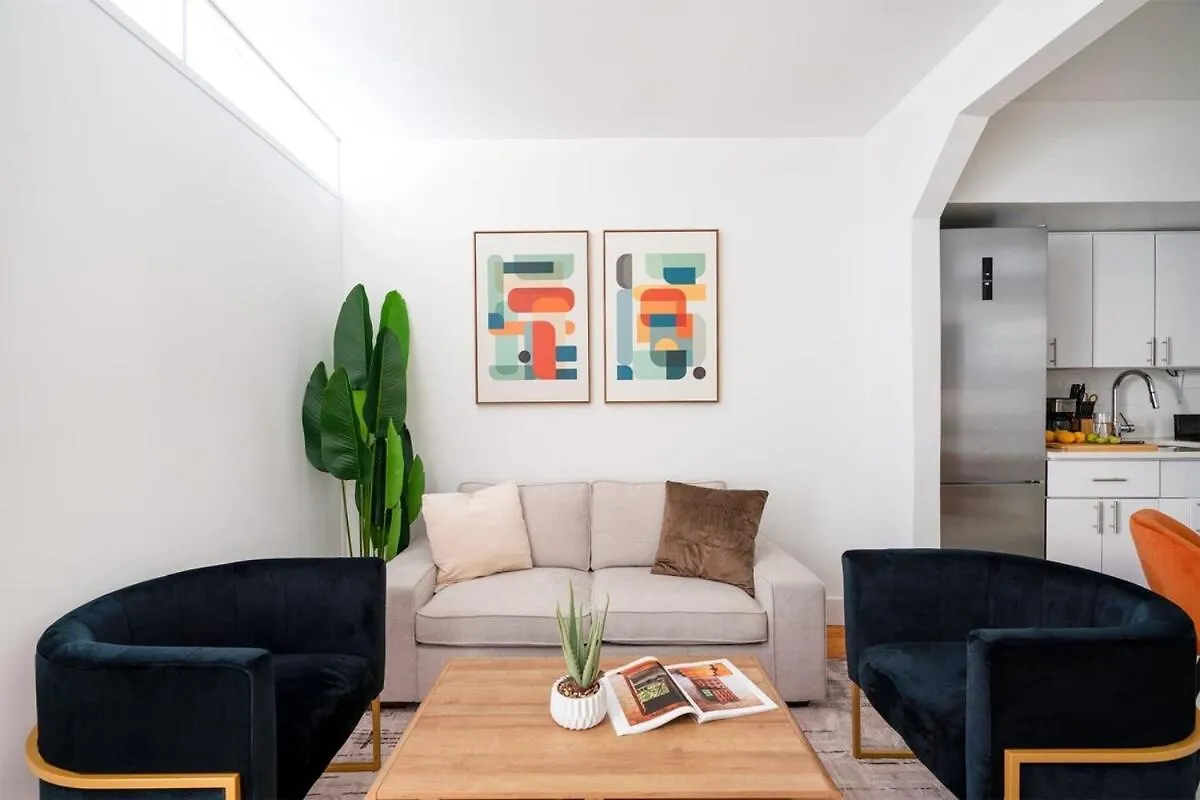 444-3A Newly Renovated 1Br - Elevator Building Apartment New York 0*,  United States
