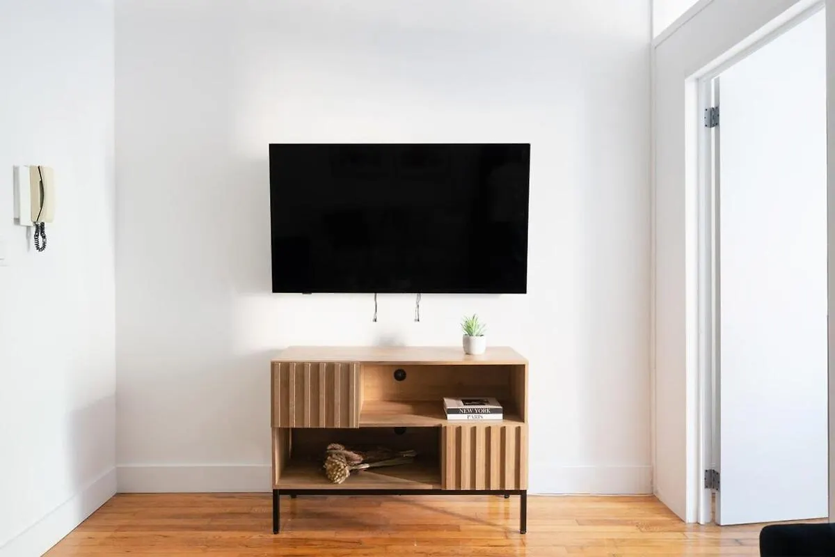 444-3A Newly Renovated 1Br - Elevator Building Apartment New York United States